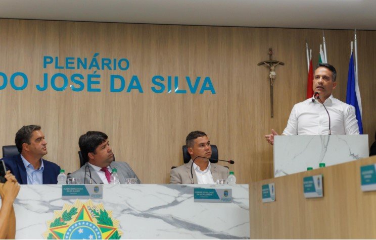 Foto: Governador Paulo Dantas fala sobre andamento das obras do Aeroporto Costa dos Corais. Crédito: Thiago Sampaio / Agência Alagoas