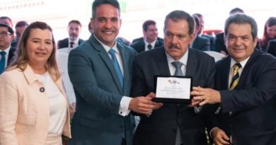 Paulo Dantas e ministro Humberto Martins recebem homenagens em Porto Calvo durante sessão solene paulo dandas em porto calvo arraia da cidadania e justiça